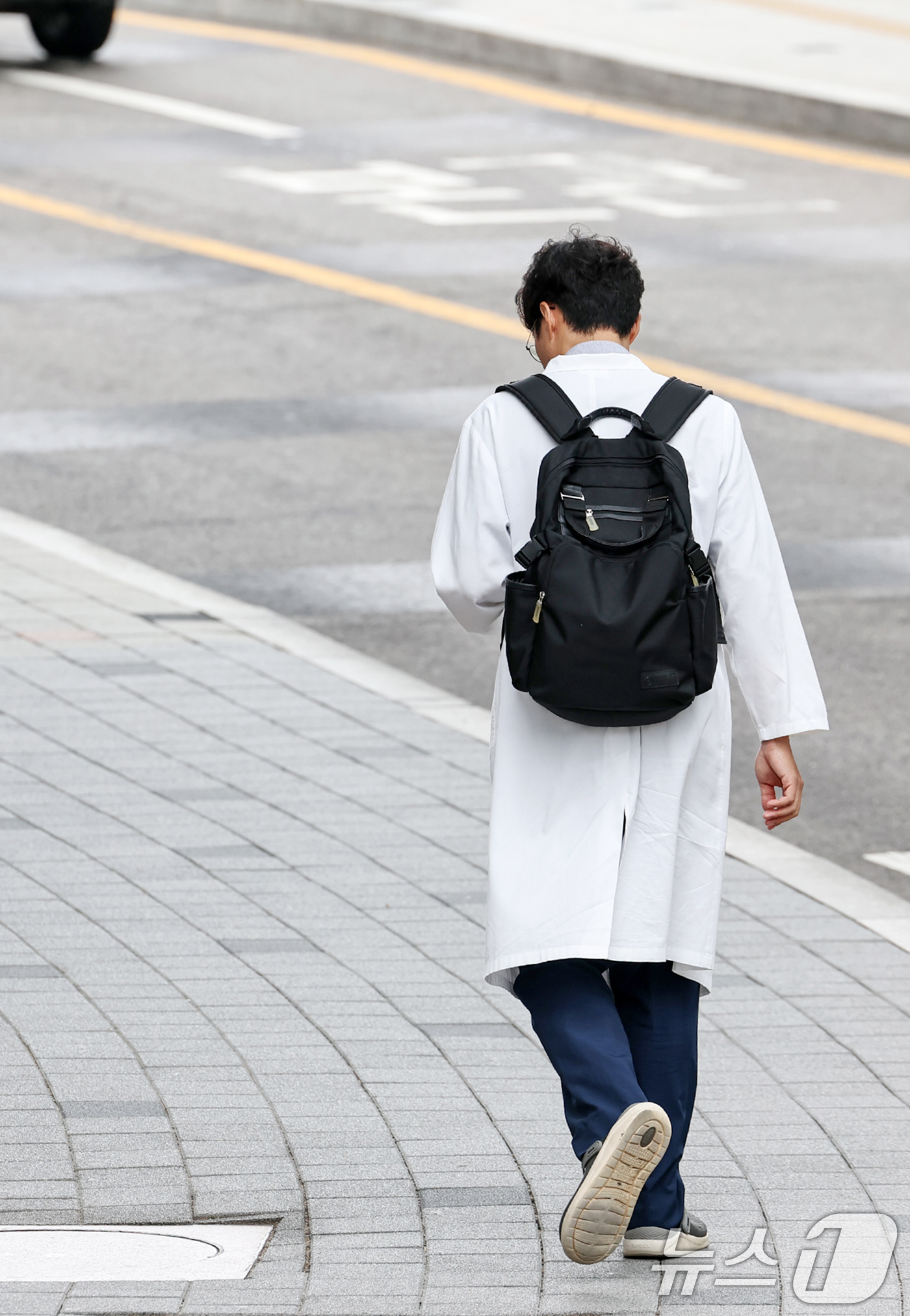 (서울=뉴스1) 민경석 기자 = 1년 반 가까이 학교를 떠났던 전국 의과대학 학생들이 전원 복귀를 선언하면서 전공의 복귀 시점에 관심이 쏠리고 있다.대한전공의협의회(대전협)는 14 …