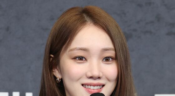이성경, 2년 만에 안방극장 나들이