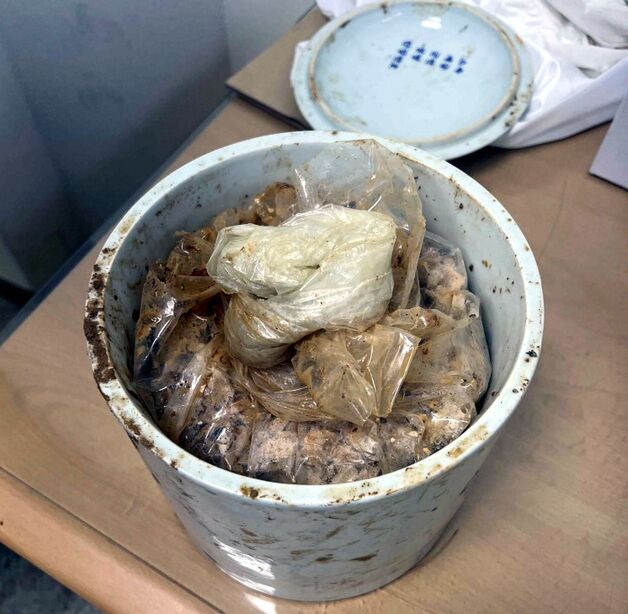 국립묘지서 유골함 여니 물이 줄줄…수장된 국가유공자