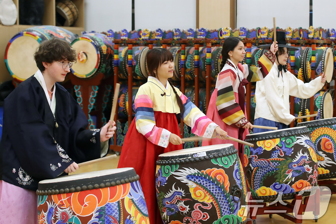 (대구=뉴스1) 공정식 기자 = 14일 오후 대구 달서구 계명대 성서캠퍼스에서 한국국제교류재단 지원으로 열린 '글로벌 e-스쿨 펠로십 프로그램'에 참여한 세계 6개국 한국어 전공 …