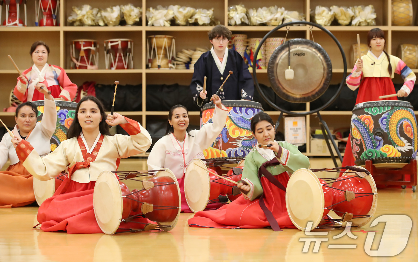 (대구=뉴스1) 공정식 기자 = 14일 오후 대구 달서구 계명대 성서캠퍼스에서 한국국제교류재단 지원으로 열린 '글로벌 e-스쿨 펠로십 프로그램'에 참여한 세계 6개국 한국어 전공 …