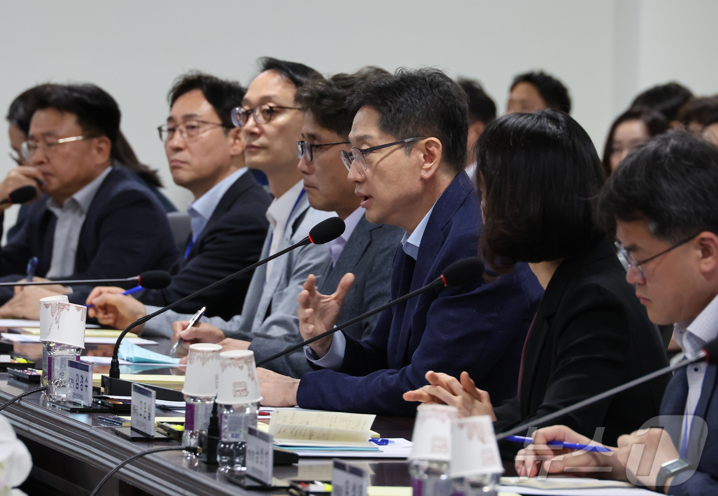 (서울=뉴스1) 황기선 기자 = 김경수 지방시대위원회 위원장이 14일 서울 종로구 정부서울청사 창성동 별관에서 열린 국정기획위원회-지방시대위원회 간담회에서 발언을 하고 있다. (공 …
