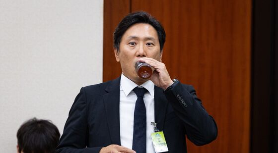 물 마시는 이의일 엑셀세라퓨틱스 대표