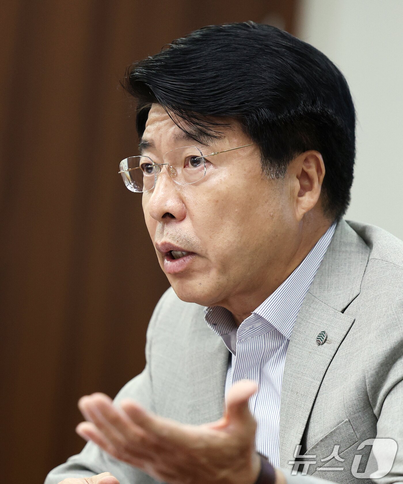 본문 이미지 - 서강석 송파구청장이 뉴스1과 인터뷰에서 답변하고 있다. ⓒ News1 오대일 기자