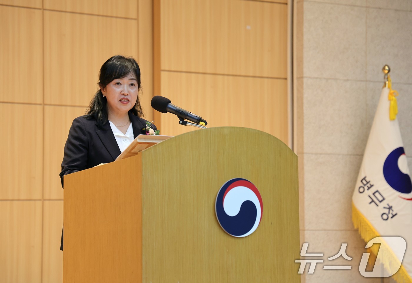 (서울=뉴스1) = 홍소영 병무청장이 14일 대전 서구 정부대전청사에서 열린 취임식에서 취임사를 하고 있다. (병무청 제공. 재판매 및 DB금지) 2025.7.14/뉴스1