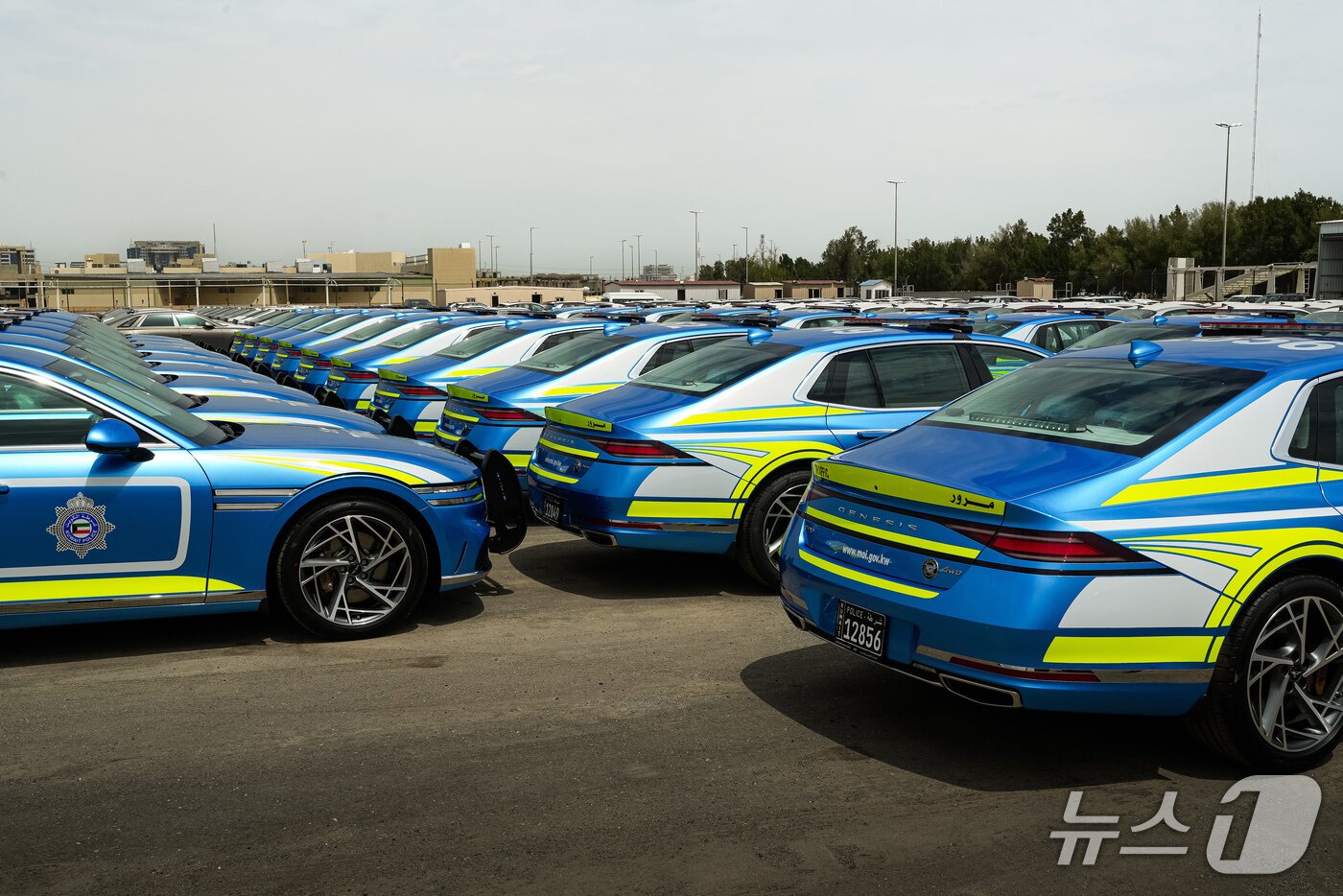 본문 이미지 - 쿠웨이트 내무부 행사 운영용으로 맞춤 제작된 제네시스 G90 (제네시스 제공)