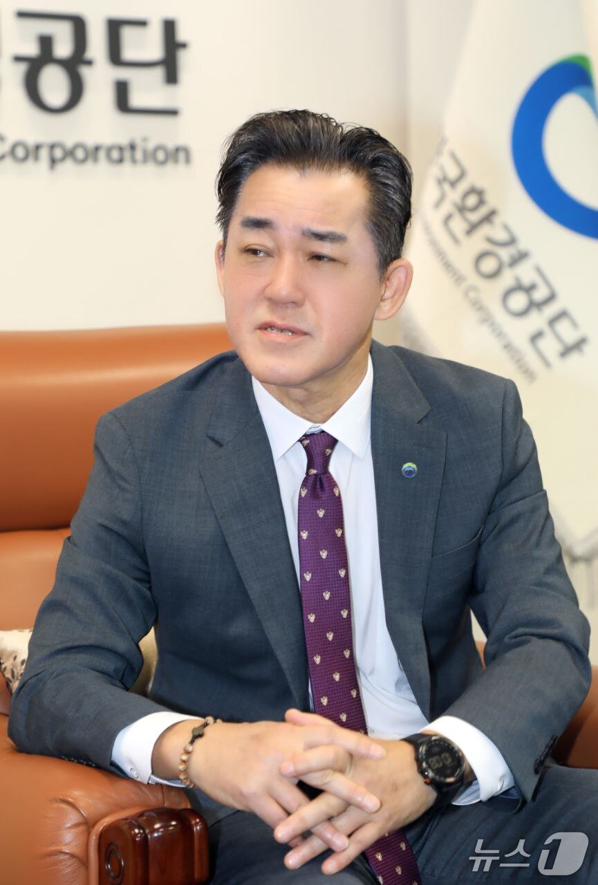 본문 이미지 -  인천 서구 한국환경공단 집무실에서 뉴스1 제주본부와 인터뷰하는 임상준 한국환경공단 이사장. &#40;한국환경공단 제공, 재판매 및 DB 금지&#41;