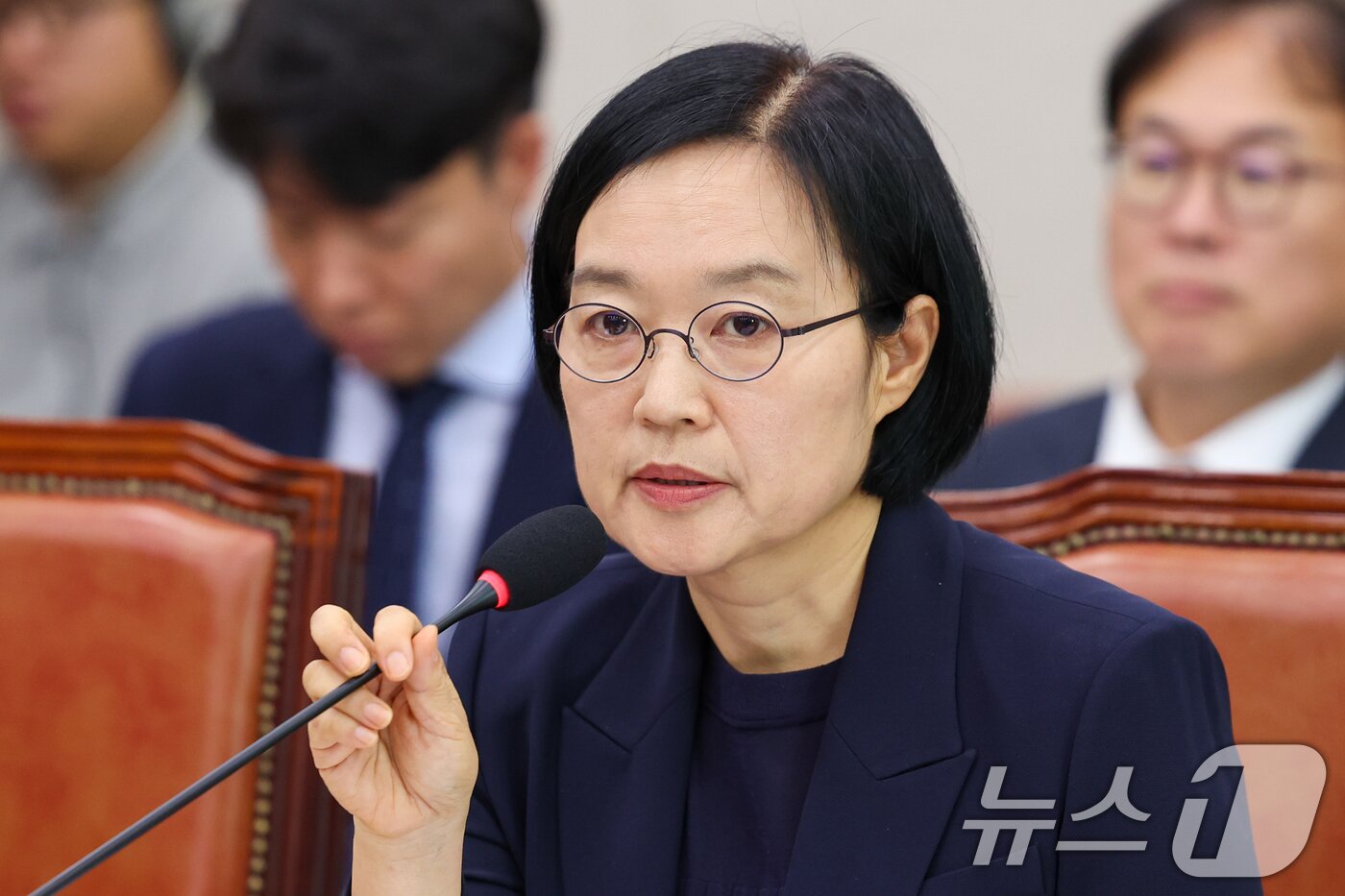 본문 이미지 - 한성숙 중소벤처기업부 장관 후보자가 15일 오전 서울 여의도 국회 산업통산자원중소벤처기업위원회에서 열린 인사청문회에 출석해 의원 질의에 답하고 있다. 2025.7.15/뉴스1 ⓒ News1 안은나 기자