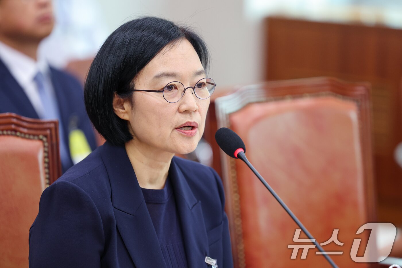 본문 이미지 - 한성숙 중소벤처기업부 장관이 15일 오전 서울 여의도 국회 산업통산자원중소벤처기업위원회에서 열린 인사청문회에 출석해 의원 질의에 답하고 있다. 2025.7.15/뉴스1 ⓒ News1 안은나 기자