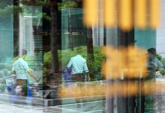 내란특검, 서울경찰청 경비부 압수수색…언론사 '단전·단수' 의혹