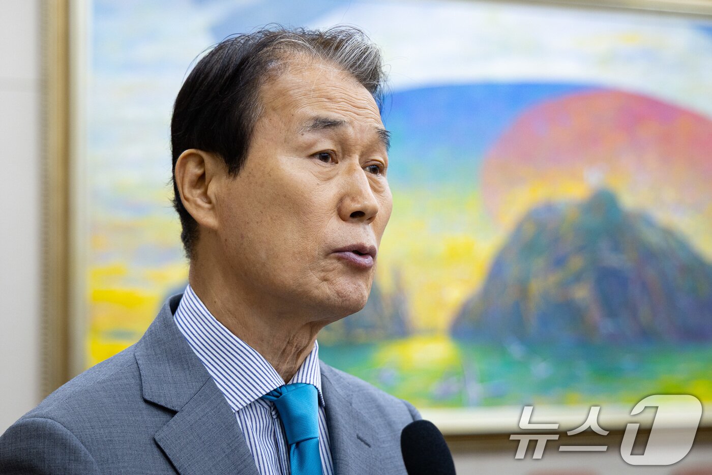 본문 이미지 - 권오을 국가보훈부 장관 후보자가 15일 서울 여의도 국회에서 열린 인사청문회에서 모두 발언을 하고 있다. 2025.7.15/뉴스1 ⓒ News1 유승관 기자
