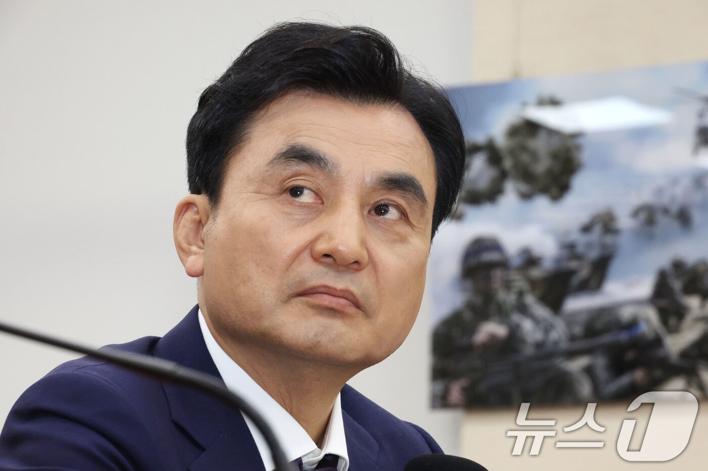 본문 이미지 - 안규백 국방부 장관 후보자가 15일 오전 서울 여의도 국회 국방위원회 전체회의장에서 열린 인사청문회에 출석해 있다. 2025.7.15/뉴스1 ⓒ News1 이광호 기자