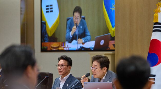 국무회의 발언하는 이재명 대통령