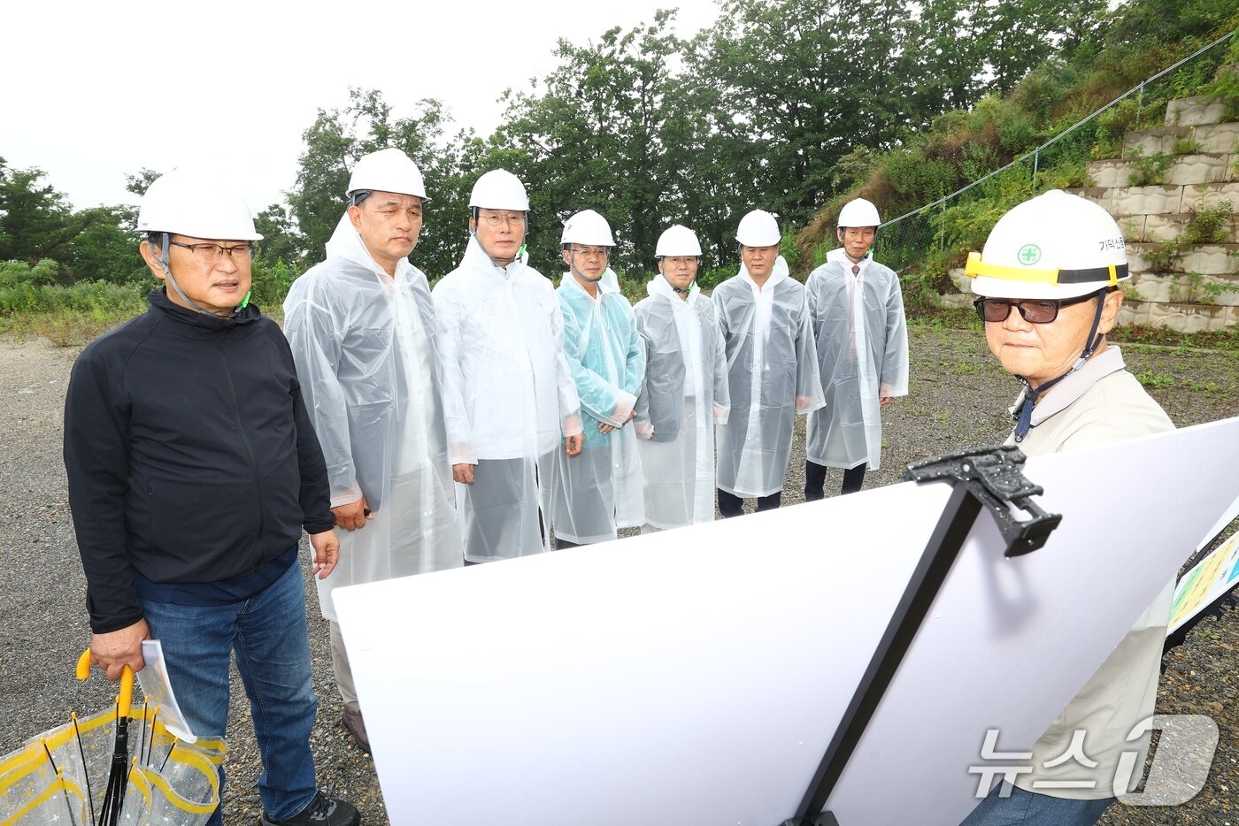 본문 이미지 - 강원도의회 경제산업위원회, 태백지역 찾아 현지 시찰.(강원도의회 제공. 재판매 및 DB금지)/뉴스1