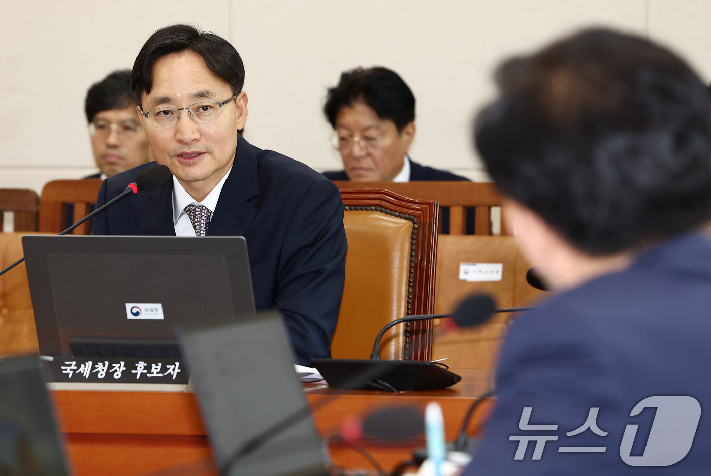 (서울=뉴스1) 김민지 기자 = 임광현 국세청장 후보자가 15일 서울 여의도 국회 기획재정위원회에서 열린 국세청장 후보자 인사청문회에서 의원 질의에 답변하고 있다. 2025.7.1 …