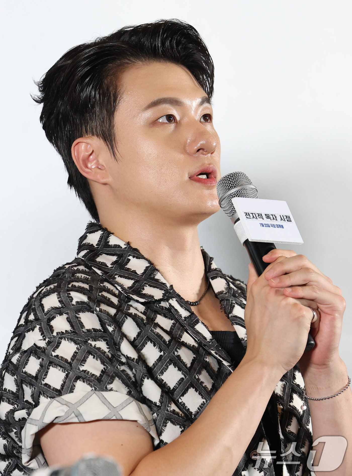 (서울=뉴스1) 권현진 기자 = 배우 신승호가 15일 서울 코엑스 메가박스에서 열린 영화 '전지적 독자 시점‘(감독 김병우) 언론 시사회에 참석해 인사말을 하고 있다.'전지적 독자 …