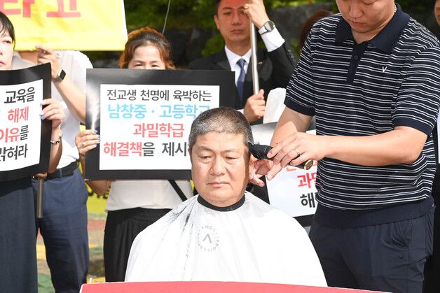 공진혁 울산시의원, '단식 농성 9일차' 건강 약화로 병원 이송