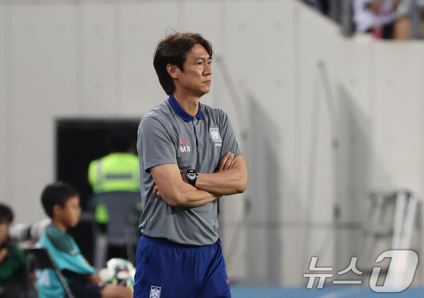 (용인=뉴스1) 김영운 기자 = 홍명보 대한민국 축구 국가대표팀 감독이 15일 오후 경기 용인시 처인구 용인미르스타디움에서 열린 2025 동아시아축구연맹(EAFF) E-1 챔피언십 …
