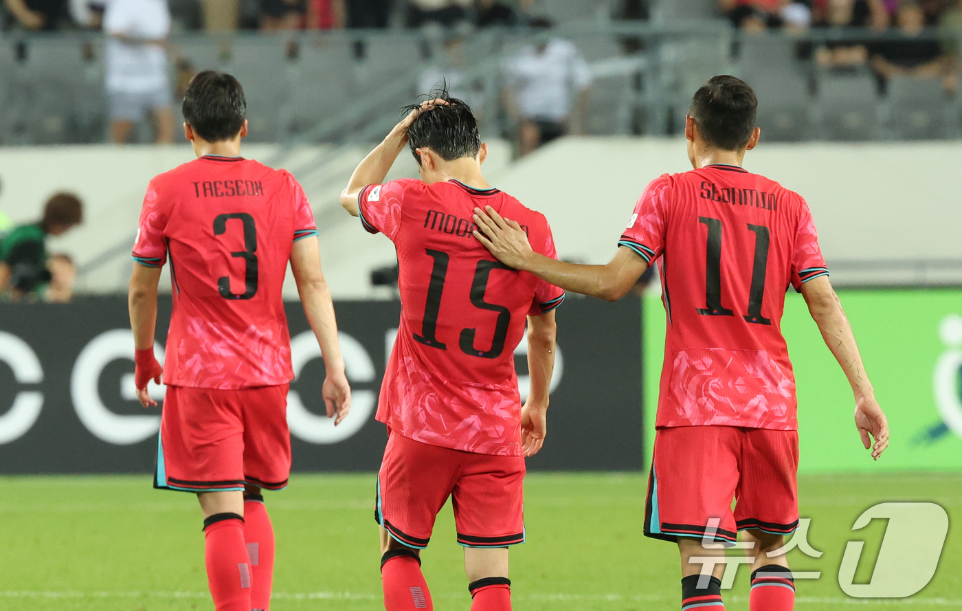 (용인=뉴스1) 김영운 기자 = 15일 오후 경기 용인시 처인구 용인미르스타디움에서 열린 2025 동아시아축구연맹(EAFF) E-1 챔피언십 남자부 대한민국과 일본의 경기에서 1대 …