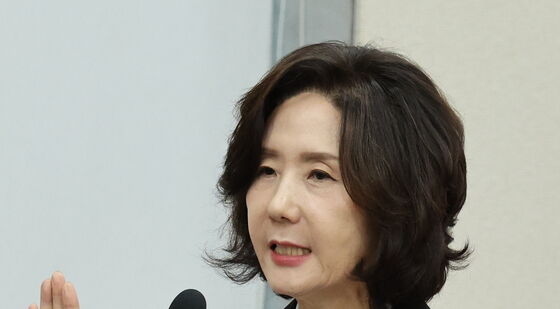 청문회 선서하는 이진숙 후보자
