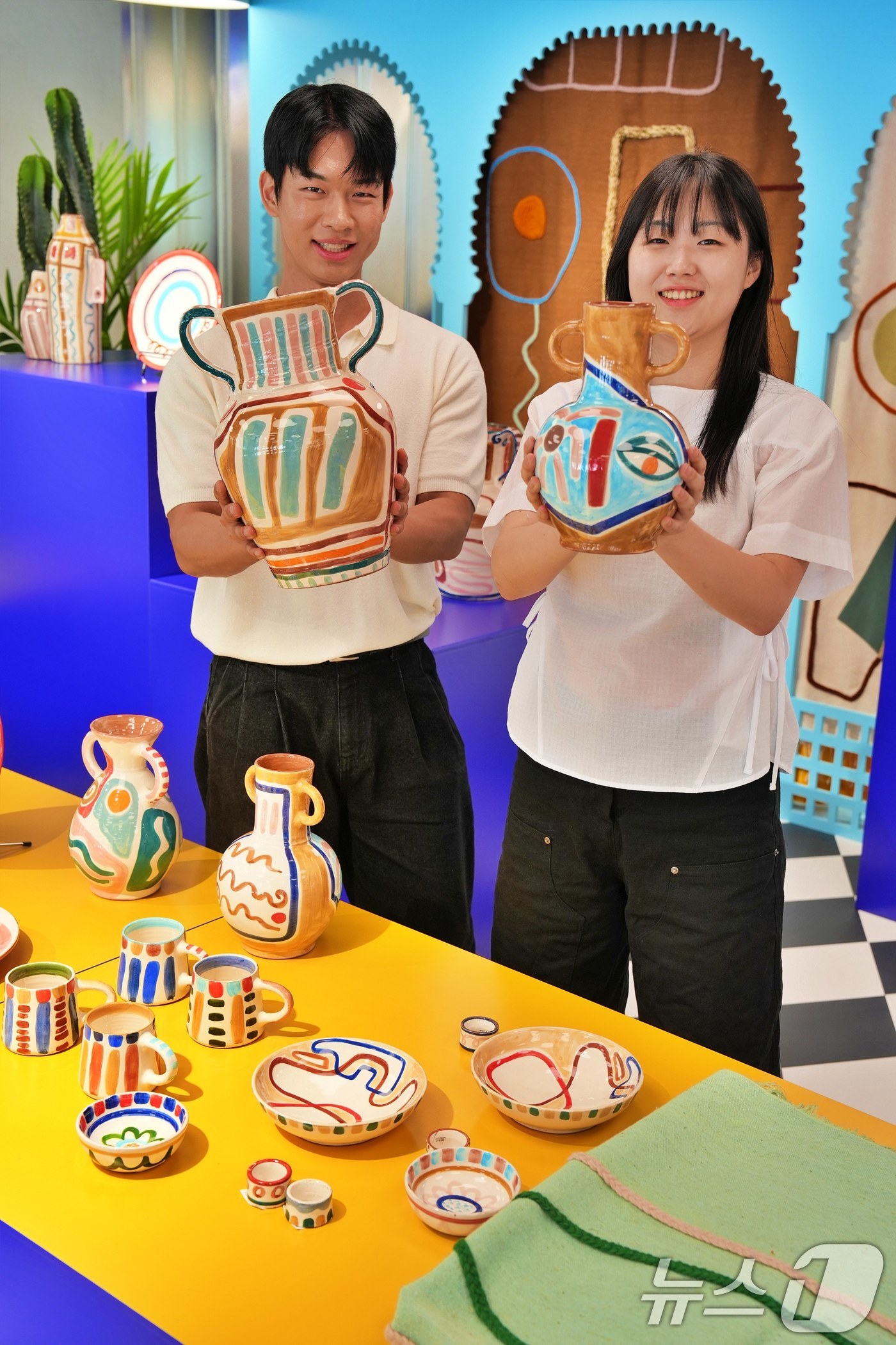 (서울=뉴스1) = 롯데백화점이 운영하는 프리미엄 라이프스타일 편집숍 '더콘란샵'이 오는 8월 7일까지 더콘란샵 강남점에서 모로코의 도시 '마라케시'를 테마로 한 여름 시즌 팝업스 …