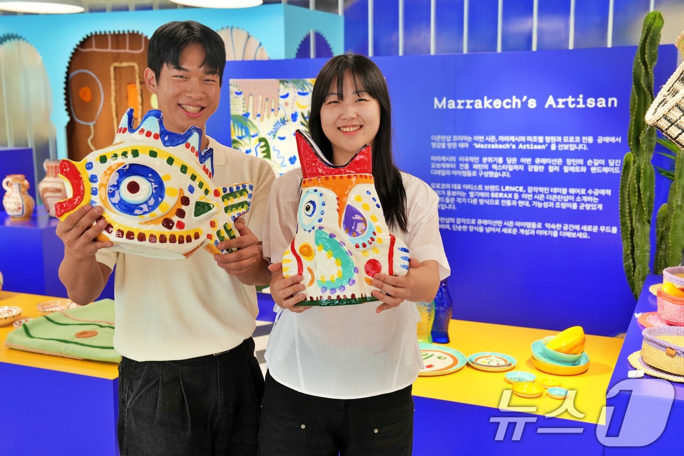 (서울=뉴스1) = 롯데백화점이 운영하는 프리미엄 라이프스타일 편집숍 '더콘란샵'이 오는 8월 7일까지 더콘란샵 강남점에서 모로코의 도시 '마라케시'를 테마로 한 여름 시즌 팝업스 …