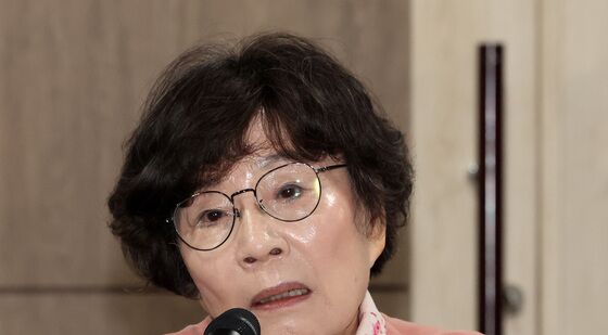인사말하는 유시춘 EBS 이사장