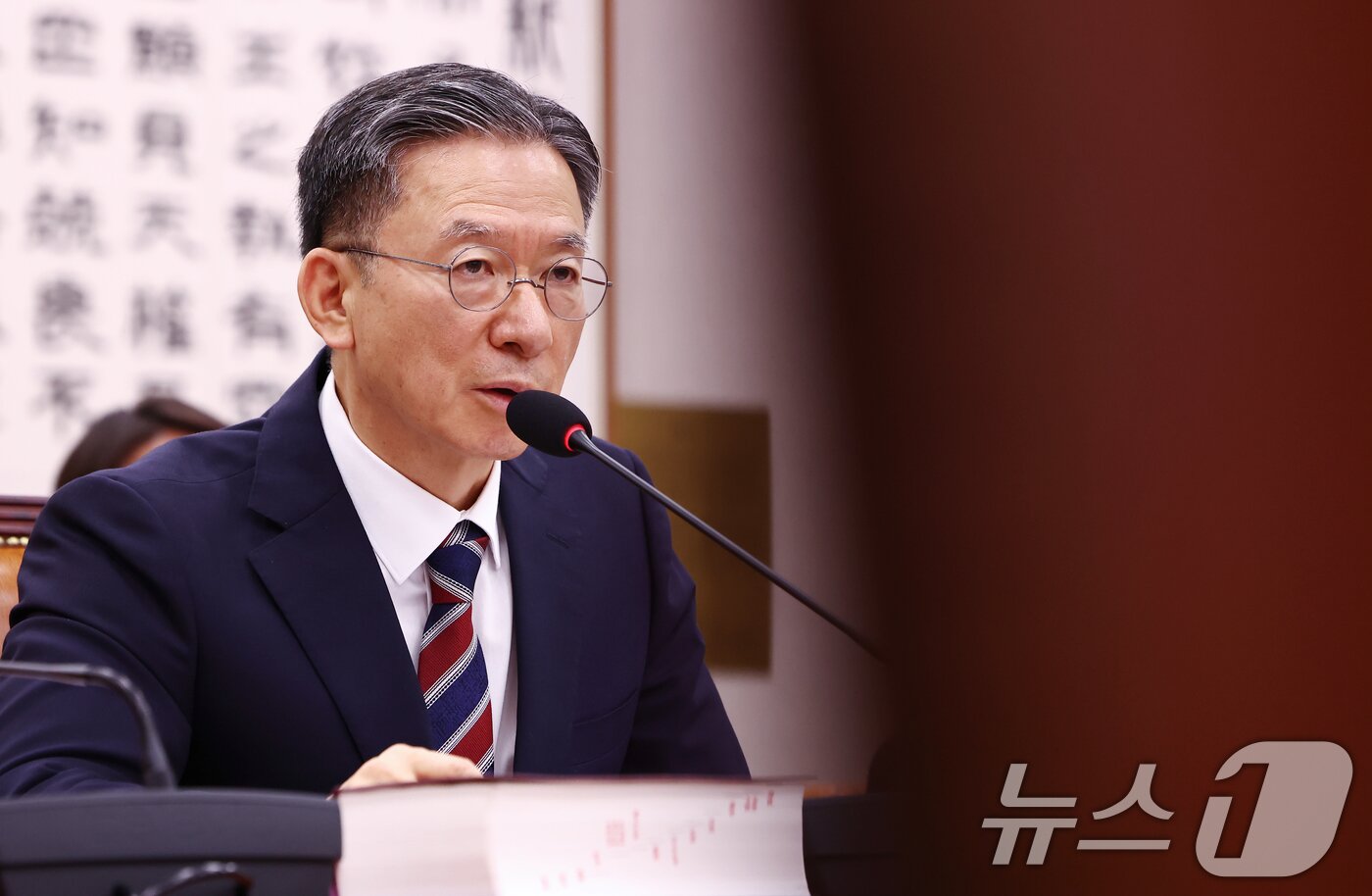 본문 이미지 - 정성호 법무부 장관 후보자가 16일 오전 서울 여의도 국회 법제사법위원회에서 열린 법무부 장관 후보자 인사청문회에서 의원 질의에 답변하고 있다. 2025.7.16/뉴스1 ⓒ News1 김민지 기자