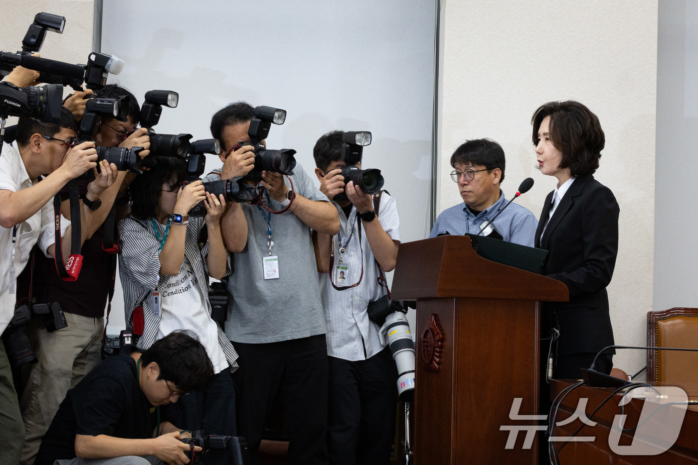 (서울=뉴스1) 유승관 기자 = 이진숙 사회부총리 겸 교육부 장관 후보자가 16일 오전 서울 여의도 국회 교육위원회에서 열린 인사청문회에 출석해 모두 발언을 하고 있다. 2025. …