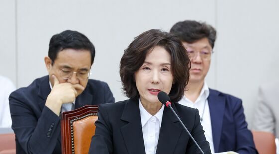 답변하는 이진숙 후보자