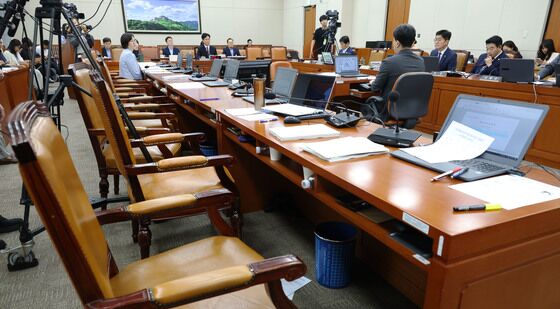 고용노동부장관 후보자 인사청문회장 퇴장한 국민의힘