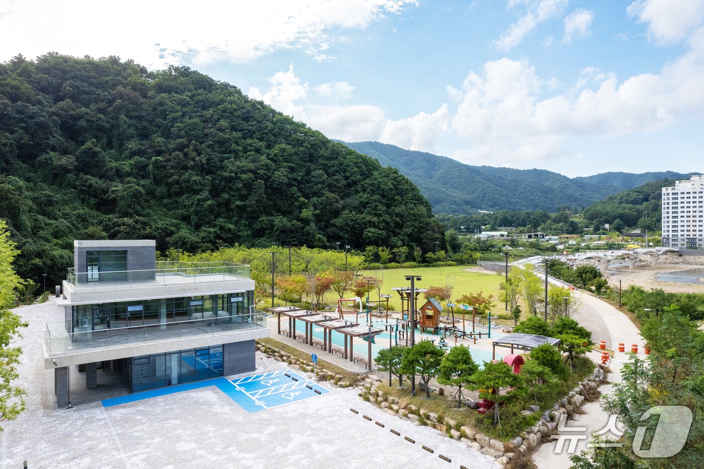 본문 이미지 - 인북천 물빛테마공원(인제군 제공. 재판매 및 DB금지)