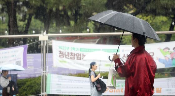 쏟아지는 빗방울