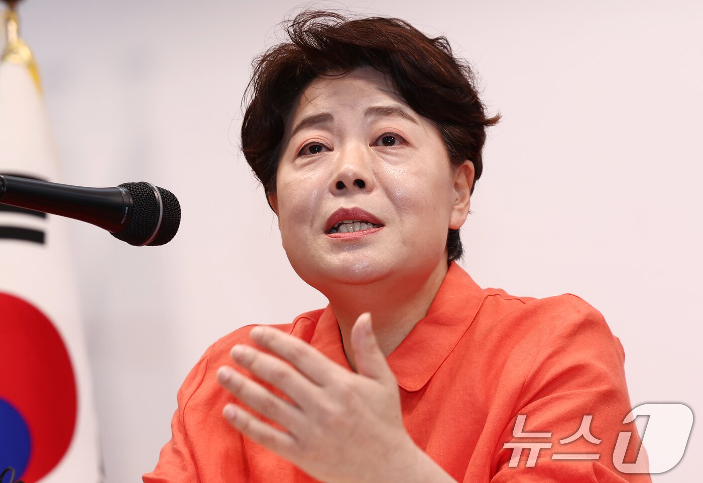 본문 이미지 - 윤희숙 국민의힘 혁신위원장이 16일 서울 여의도 중앙당사에서 현안 관련 기자간담회를 하고 있다. 2025.7.16/뉴스1 ⓒ News1 김민지 기자