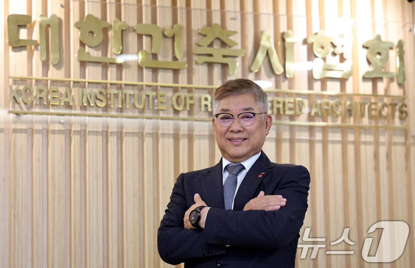 본문 이미지 - 김재록 대한건축사협회 회장이 16일 서울 서초구 대한건축사협회 사옥에서 뉴스1과 인터뷰를 하고 있다. 2025.7.16/뉴스1 ⓒ News1 박지혜 기자