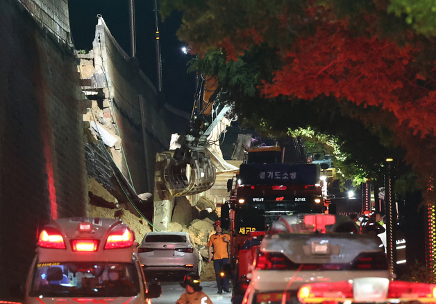 '오산 붕괴사고' 비정상적 자재로 시공…안전진단도 10년간 누락