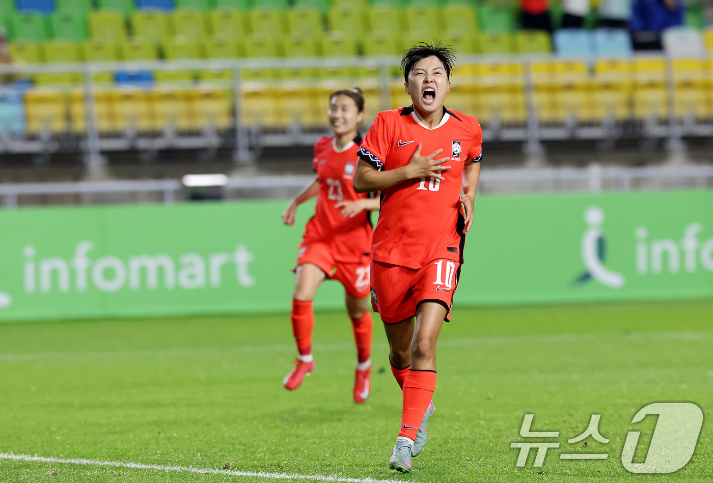 (수원=뉴스1) 장수영 기자 = 16일 오후 경기 수원시 팔달구 수원월드컵경기장에서 열린 2025 동아시아축구연맹(EAFF) E-1 챔피언십 여자부 대한민국과 대만의 경기, 후반전 …