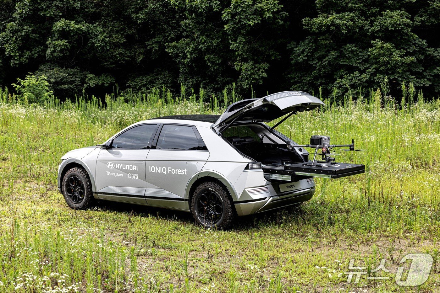 IONIQ 5 Monitoring Drone Station / Provided by Hyundai Motor Company