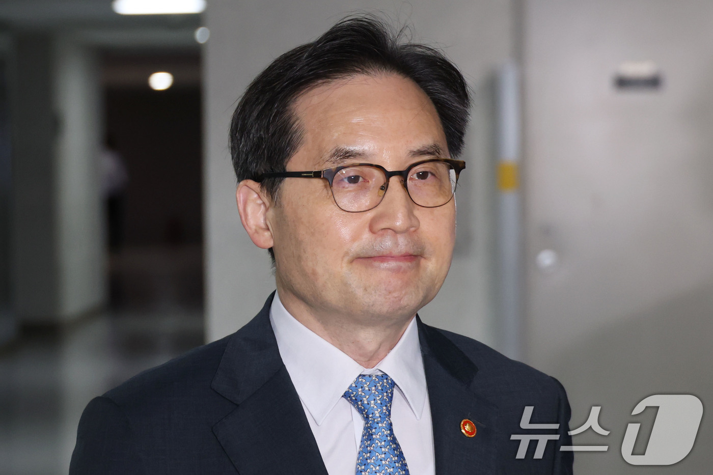 (서울=뉴스1) 이광호 기자 = 한기정 공정거래위원장이 17일 오전 서울 여의도 국회 의원회관에서 열린 더불어민주당과 공정위의 비공개 회의에 참석하고 있다. 2025.7.17/뉴스 …