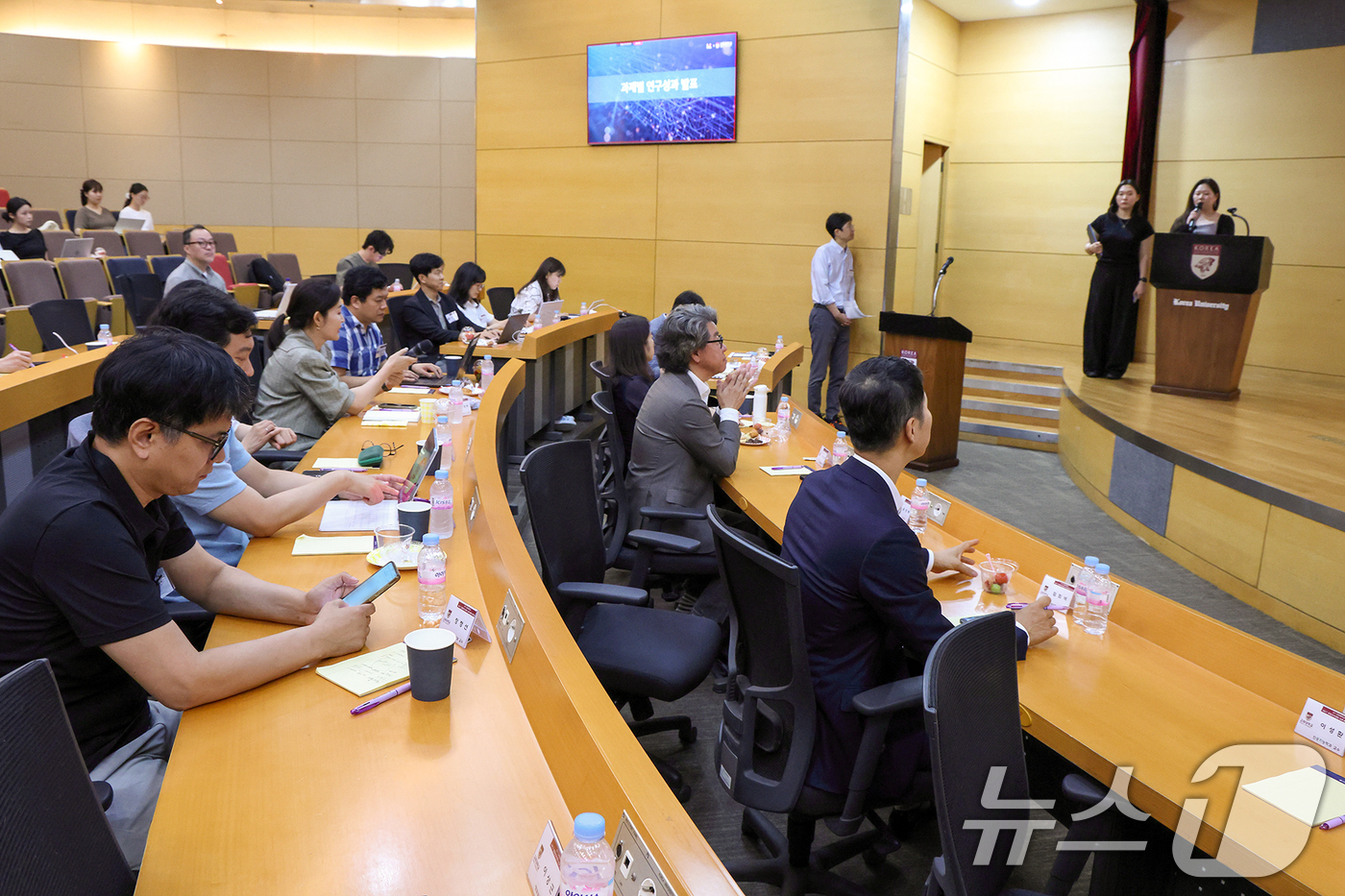 (서울=뉴스1) = KT와 고려대학교가 고려대학교 백주년기념삼성관에서 AICT 분야 공동 연구의 성과를 공유하고 실질적인 사업화를 위한 워크숍을 열었다고 17일 밝혔다.KT와 고려 …