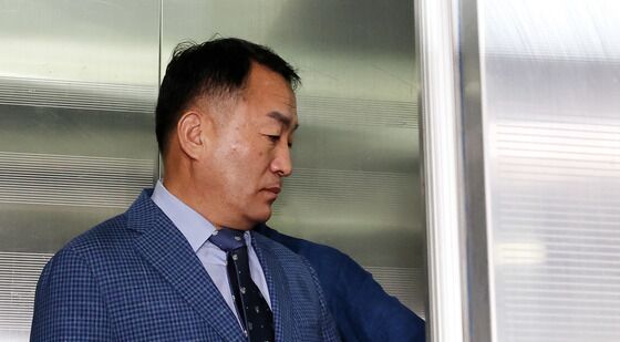 김계환 전 해병대 사령관, 해병특검 2차 출석…묵묵부답