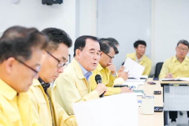 김지철 충남교육감 '교육과정 정상화 되도록 신속 복구' 긴급회의