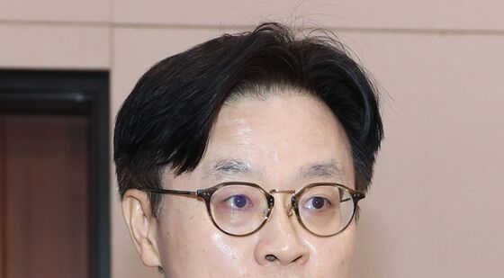 모두발언 하는 김정관 후보자