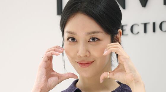 차주영, 러블리 양볼 하트