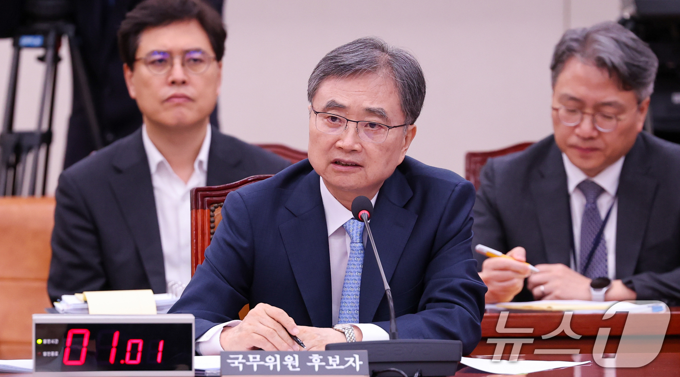 (서울=뉴스1) 안은나 기자 = 조현 외교부 장관 후보자가 17일 서울 여의도 국회 외교통일위원회에서 열린 인사청문회에 출석해 의원 질의에 답하고 있다. 2025.7.17/뉴스1