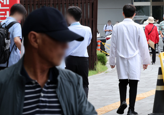 치과의사 행세하며 진료까지…불법개설기관 신고 포상금 최대 30억