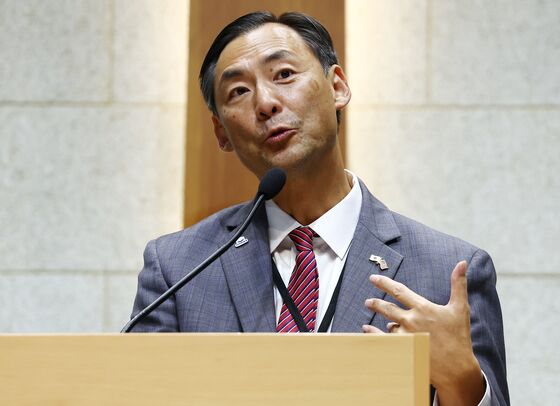 경찰, 모스 탄 입국서 인천공항 '다중 운집 소란' 수사 착수