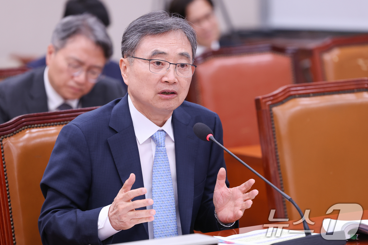 (서울=뉴스1) 안은나 기자 = 조현 외교부 장관 후보자가 17일 서울 여의도 국회 외교통일위원회에서 열린 인사청문회에서 의원 질의에 답하고 있다. 2025.7.17/뉴스1