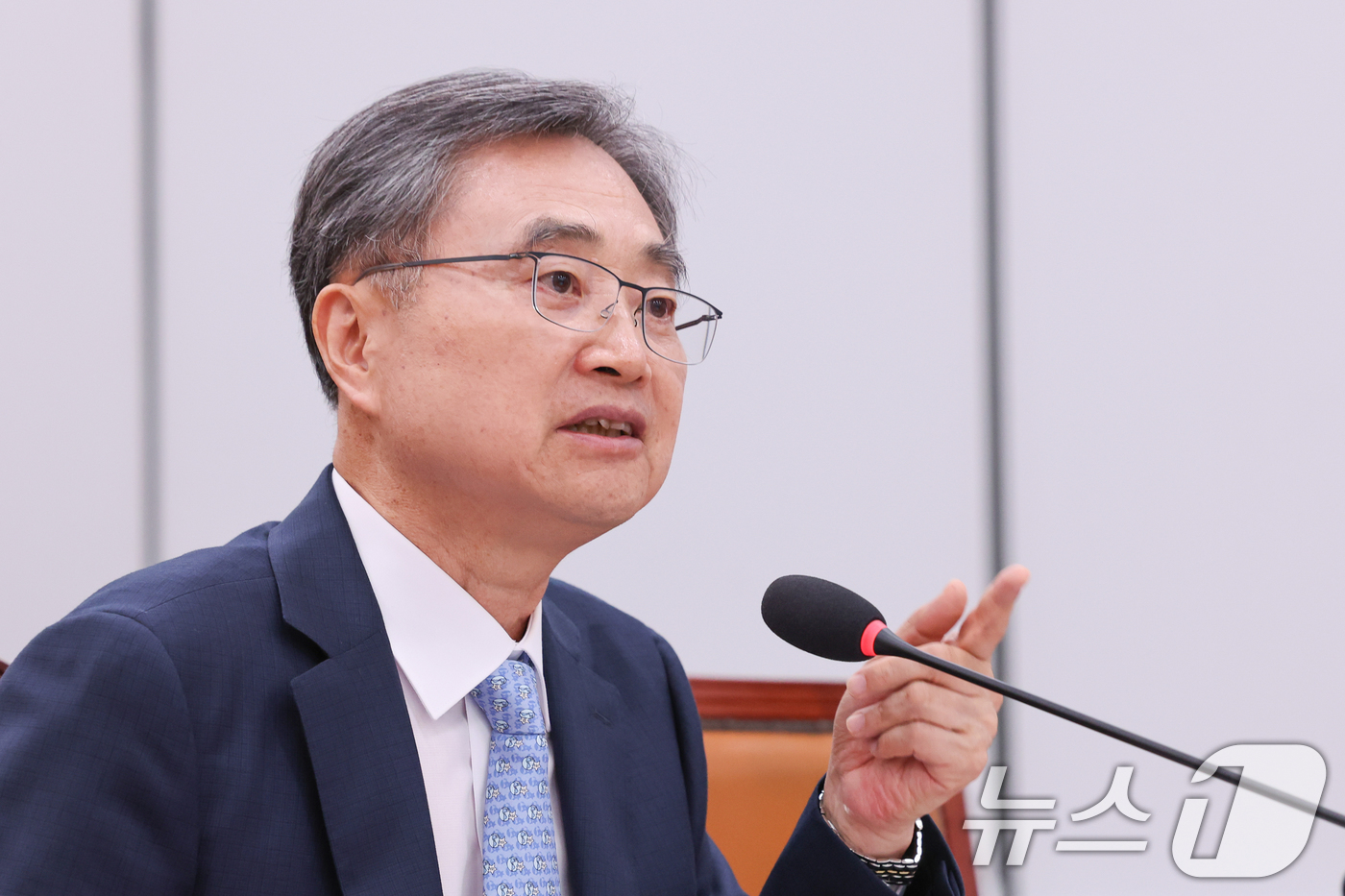 (서울=뉴스1) 안은나 기자 = 조현 외교부 장관 후보자가 17일 서울 여의도 국회 외교통일위원회에서 열린 인사청문회에서 의원 질의에 답하고 있다. 2025.7.17/뉴스1