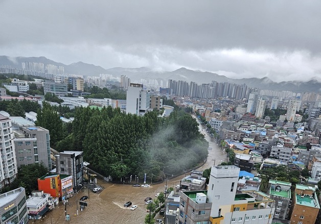 하루 426㎜ 물폭탄·폭염일수 29.6일…이상기후 직면한 광주·전남